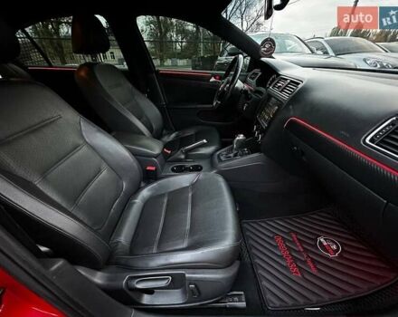 Красный Фольксваген Джетта, объемом двигателя 2.48 л и пробегом 216 тыс. км за 9300 $, фото 27 на Automoto.ua