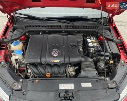Красный Фольксваген Джетта, объемом двигателя 2.48 л и пробегом 206 тыс. км за 10000 $, фото 14 на Automoto.ua