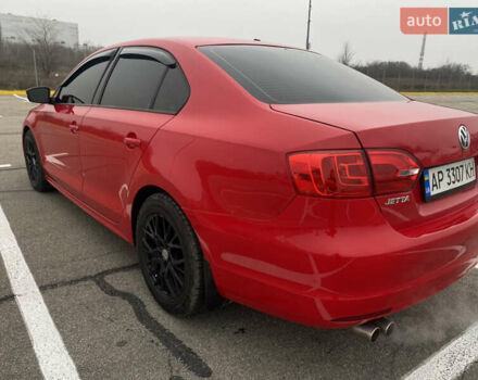Красный Фольксваген Джетта, объемом двигателя 2.48 л и пробегом 206 тыс. км за 10000 $, фото 7 на Automoto.ua