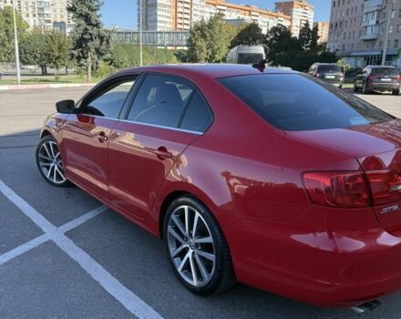 Красный Фольксваген Джетта, объемом двигателя 1.8 л и пробегом 52 тыс. км за 11999 $, фото 2 на Automoto.ua