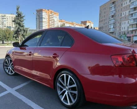 Красный Фольксваген Джетта, объемом двигателя 1.8 л и пробегом 52 тыс. км за 11999 $, фото 3 на Automoto.ua