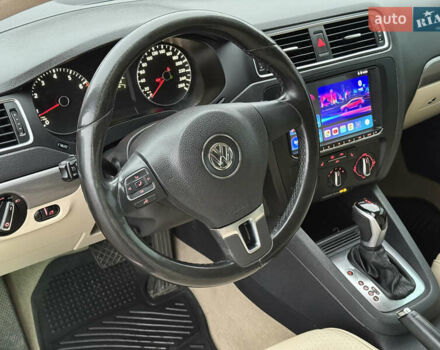 Червоний Фольксваген Джетта, об'ємом двигуна 1.8 л та пробігом 208 тис. км за 9850 $, фото 30 на Automoto.ua