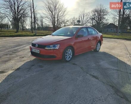 Красный Фольксваген Джетта, объемом двигателя 1.8 л и пробегом 230 тыс. км за 7777 $, фото 1 на Automoto.ua