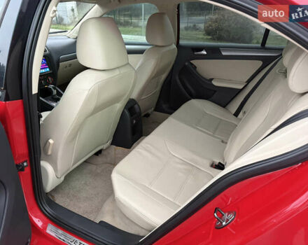 Червоний Фольксваген Джетта, об'ємом двигуна 1.8 л та пробігом 208 тис. км за 9850 $, фото 33 на Automoto.ua
