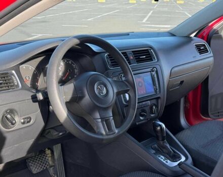 Красный Фольксваген Джетта, объемом двигателя 2 л и пробегом 253 тыс. км за 7130 $, фото 23 на Automoto.ua