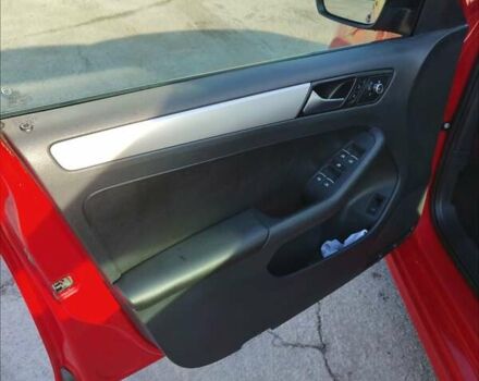 Красный Фольксваген Джетта, объемом двигателя 1.8 л и пробегом 230 тыс. км за 7777 $, фото 7 на Automoto.ua