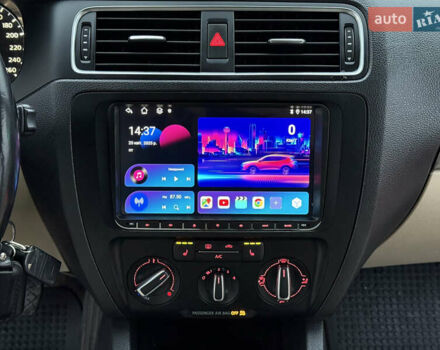 Червоний Фольксваген Джетта, об'ємом двигуна 1.8 л та пробігом 208 тис. км за 9850 $, фото 23 на Automoto.ua