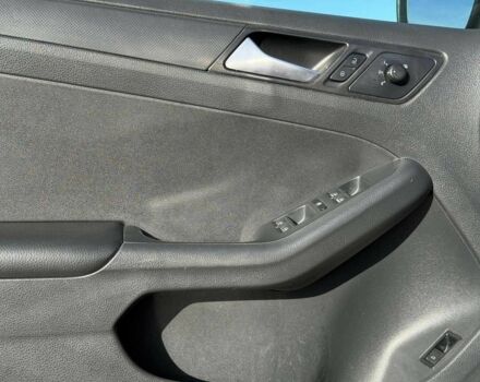 Красный Фольксваген Джетта, объемом двигателя 2 л и пробегом 253 тыс. км за 7130 $, фото 15 на Automoto.ua