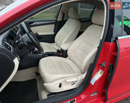 Червоний Фольксваген Джетта, об'ємом двигуна 1.8 л та пробігом 208 тис. км за 9850 $, фото 32 на Automoto.ua