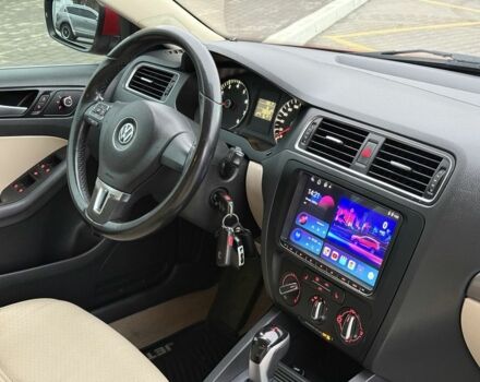 Красный Фольксваген Джетта, объемом двигателя 1.8 л и пробегом 208 тыс. км за 9850 $, фото 21 на Automoto.ua