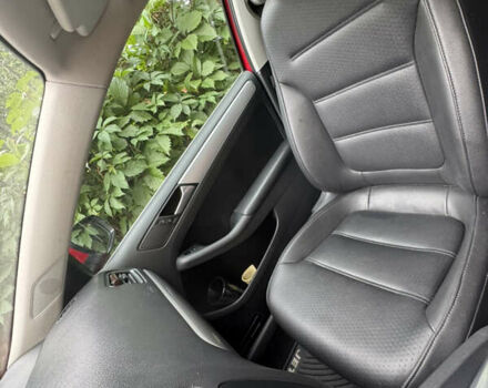 Красный Фольксваген Джетта, объемом двигателя 2.48 л и пробегом 250 тыс. км за 8500 $, фото 7 на Automoto.ua