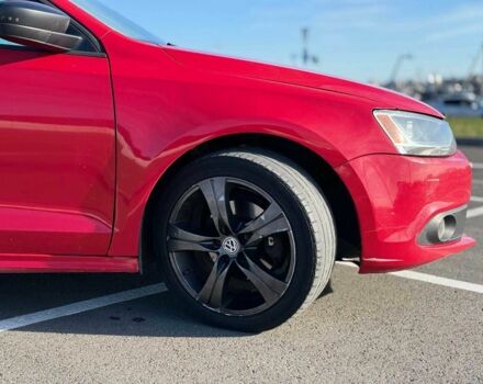 Фольксваген Джетта 2013 у Львові на Automoto.ua Червоний Фольксваген Джетта, об'ємом двигуна 2 л та пробігом 253 тис. км за 7130 $, фото 8 на Automoto.ua