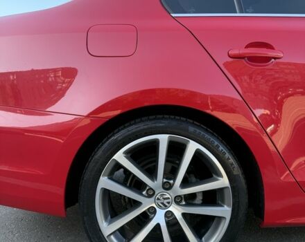 Красный Фольксваген Джетта, объемом двигателя 1.8 л и пробегом 52 тыс. км за 11999 $, фото 5 на Automoto.ua