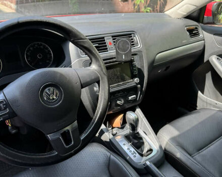 Красный Фольксваген Джетта, объемом двигателя 2.48 л и пробегом 250 тыс. км за 8500 $, фото 33 на Automoto.ua