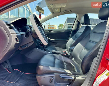 Червоний Фольксваген Джетта, об'ємом двигуна 1.8 л та пробігом 217 тис. км за 7990 $, фото 30 на Automoto.ua