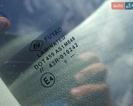 Красный Фольксваген Джетта, объемом двигателя 1.8 л и пробегом 263 тыс. км за 8300 $, фото 17 на Automoto.ua