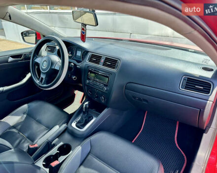 Червоний Фольксваген Джетта, об'ємом двигуна 1.8 л та пробігом 217 тис. км за 7990 $, фото 43 на Automoto.ua