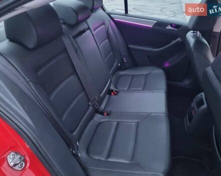 Красный Фольксваген Джетта, объемом двигателя 1.8 л и пробегом 180 тыс. км за 9000 $, фото 15 на Automoto.ua