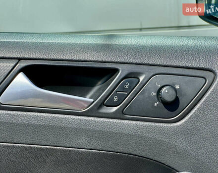 Червоний Фольксваген Джетта, об'ємом двигуна 1.8 л та пробігом 217 тис. км за 7990 $, фото 26 на Automoto.ua