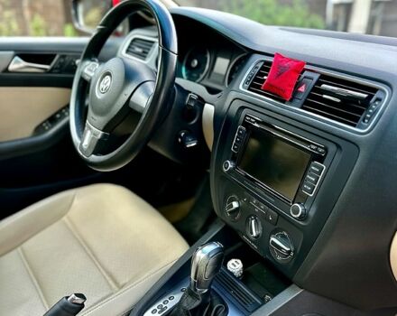 Красный Фольксваген Джетта, объемом двигателя 2 л и пробегом 168 тыс. км за 9300 $, фото 1 на Automoto.ua