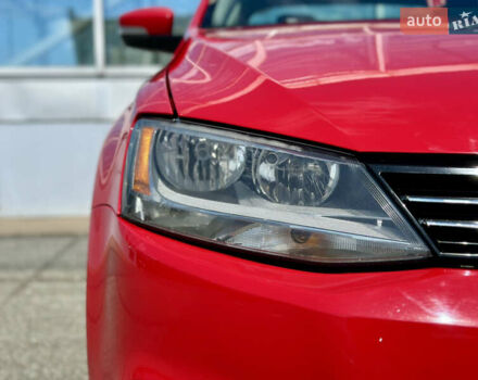 Червоний Фольксваген Джетта, об'ємом двигуна 1.8 л та пробігом 217 тис. км за 7990 $, фото 3 на Automoto.ua