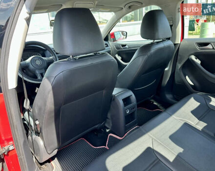 Червоний Фольксваген Джетта, об'ємом двигуна 1.8 л та пробігом 217 тис. км за 7990 $, фото 35 на Automoto.ua