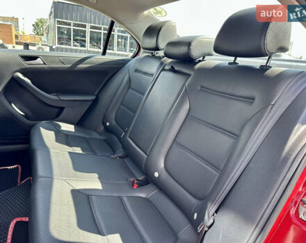 Червоний Фольксваген Джетта, об'ємом двигуна 1.8 л та пробігом 217 тис. км за 7990 $, фото 34 на Automoto.ua