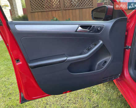 Красный Фольксваген Джетта, объемом двигателя 2 л и пробегом 360 тыс. км за 9300 $, фото 12 на Automoto.ua