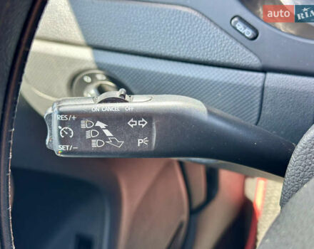 Червоний Фольксваген Джетта, об'ємом двигуна 1.8 л та пробігом 217 тис. км за 7990 $, фото 52 на Automoto.ua