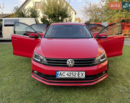 Красный Фольксваген Джетта, объемом двигателя 2 л и пробегом 360 тыс. км за 9300 $, фото 10 на Automoto.ua