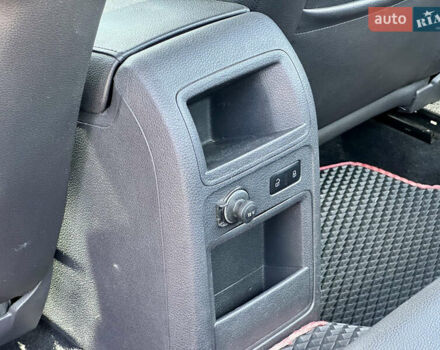 Червоний Фольксваген Джетта, об'ємом двигуна 1.8 л та пробігом 217 тис. км за 7990 $, фото 36 на Automoto.ua