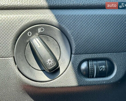 Червоний Фольксваген Джетта, об'ємом двигуна 1.8 л та пробігом 217 тис. км за 7990 $, фото 29 на Automoto.ua