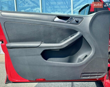 Червоний Фольксваген Джетта, об'ємом двигуна 1.8 л та пробігом 217 тис. км за 7990 $, фото 24 на Automoto.ua