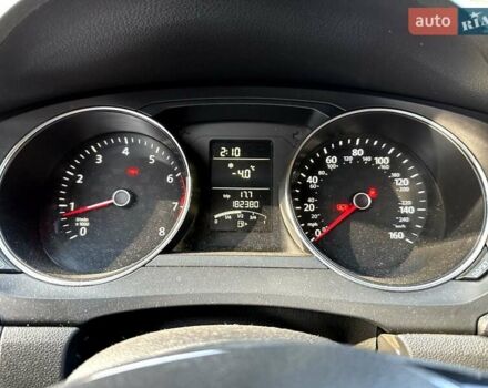 Фольксваген Джетта 2015 у Києві на Automoto.ua Червоний Фольксваген Джетта, об'ємом двигуна 1.4 л та пробігом 182 тис. км за 9400 $, фото 16 на Automoto.ua