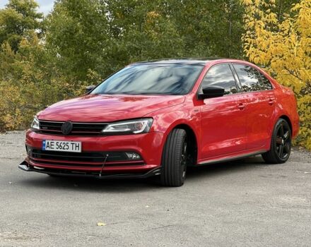 Красный Фольксваген Джетта, объемом двигателя 1.8 л и пробегом 179 тыс. км за 11000 $, фото 1 на Automoto.ua