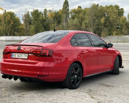 Красный Фольксваген Джетта, объемом двигателя 1.8 л и пробегом 179 тыс. км за 11000 $, фото 2 на Automoto.ua