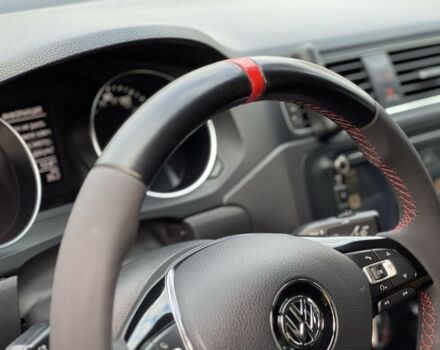 Красный Фольксваген Джетта, объемом двигателя 1.8 л и пробегом 179 тыс. км за 11000 $, фото 7 на Automoto.ua