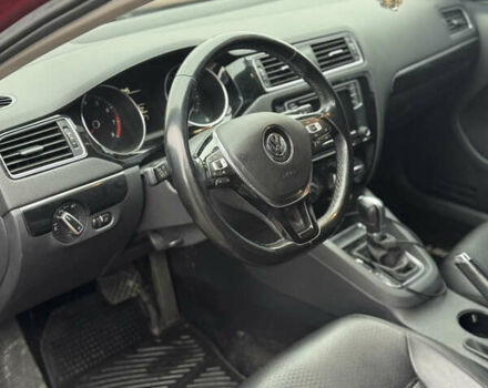 Червоний Фольксваген Джетта, об'ємом двигуна 1.8 л та пробігом 194 тис. км за 10500 $, фото 6 на Automoto.ua