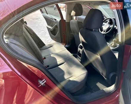 Фольксваген Джетта 2015 у Києві на Automoto.ua Червоний Фольксваген Джетта, об'ємом двигуна 1.4 л та пробігом 182 тис. км за 9400 $, фото 29 на Automoto.ua