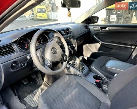 Фольксваген Джетта 2015 у Києві на Automoto.ua Червоний Фольксваген Джетта, об'ємом двигуна 1.4 л та пробігом 182 тис. км за 9400 $, фото 19 на Automoto.ua
