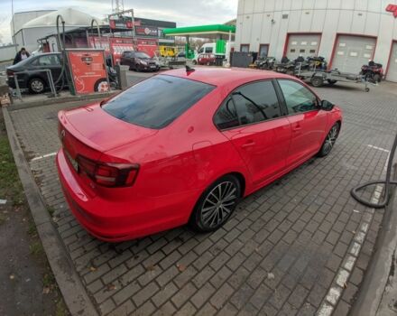 Красный Фольксваген Джетта, объемом двигателя 1.8 л и пробегом 139 тыс. км за 12500 $, фото 11 на Automoto.ua