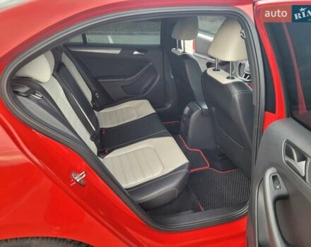 Фольксваген Джетта 2016 у Тернополі на Automoto.ua Червоний Фольксваген Джетта, об'ємом двигуна 1.8 л та пробігом 128 тис. км за 12200 $, фото 12 на Automoto.ua