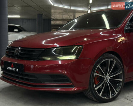 Червоний Фольксваген Джетта, об'ємом двигуна 1.39 л та пробігом 209 тис. км за 9900 $, фото 8 на Automoto.ua