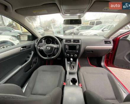 Червоний Фольксваген Джетта, об'ємом двигуна 1.4 л та пробігом 160 тис. км за 9950 $, фото 21 на Automoto.ua