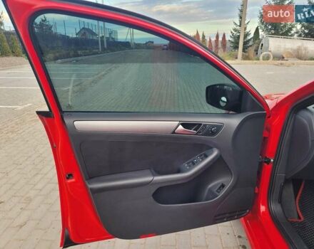 Фольксваген Джетта 2016 у Тернополі на Automoto.ua Червоний Фольксваген Джетта, об'ємом двигуна 1.8 л та пробігом 128 тис. км за 12200 $, фото 18 на Automoto.ua