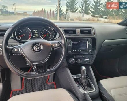 Фольксваген Джетта 2016 у Тернополі на Automoto.ua Червоний Фольксваген Джетта, об'ємом двигуна 1.8 л та пробігом 128 тис. км за 12200 $, фото 21 на Automoto.ua