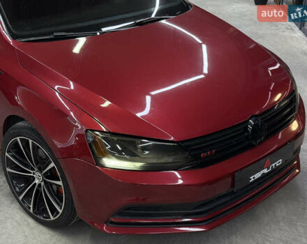 Червоний Фольксваген Джетта, об'ємом двигуна 1.39 л та пробігом 209 тис. км за 9900 $, фото 2 на Automoto.ua
