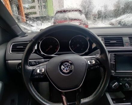 Красный Фольксваген Джетта, объемом двигателя 1.8 л и пробегом 139 тыс. км за 12500 $, фото 2 на Automoto.ua