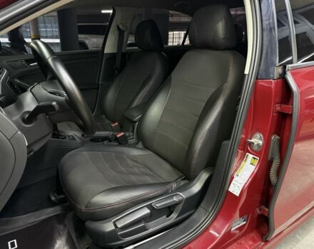 Червоний Фольксваген Джетта, об'ємом двигуна 1.4 л та пробігом 208 тис. км за 9900 $, фото 14 на Automoto.ua