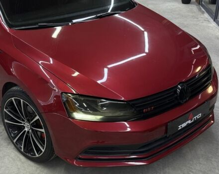 Червоний Фольксваген Джетта, об'ємом двигуна 1.4 л та пробігом 208 тис. км за 9900 $, фото 2 на Automoto.ua